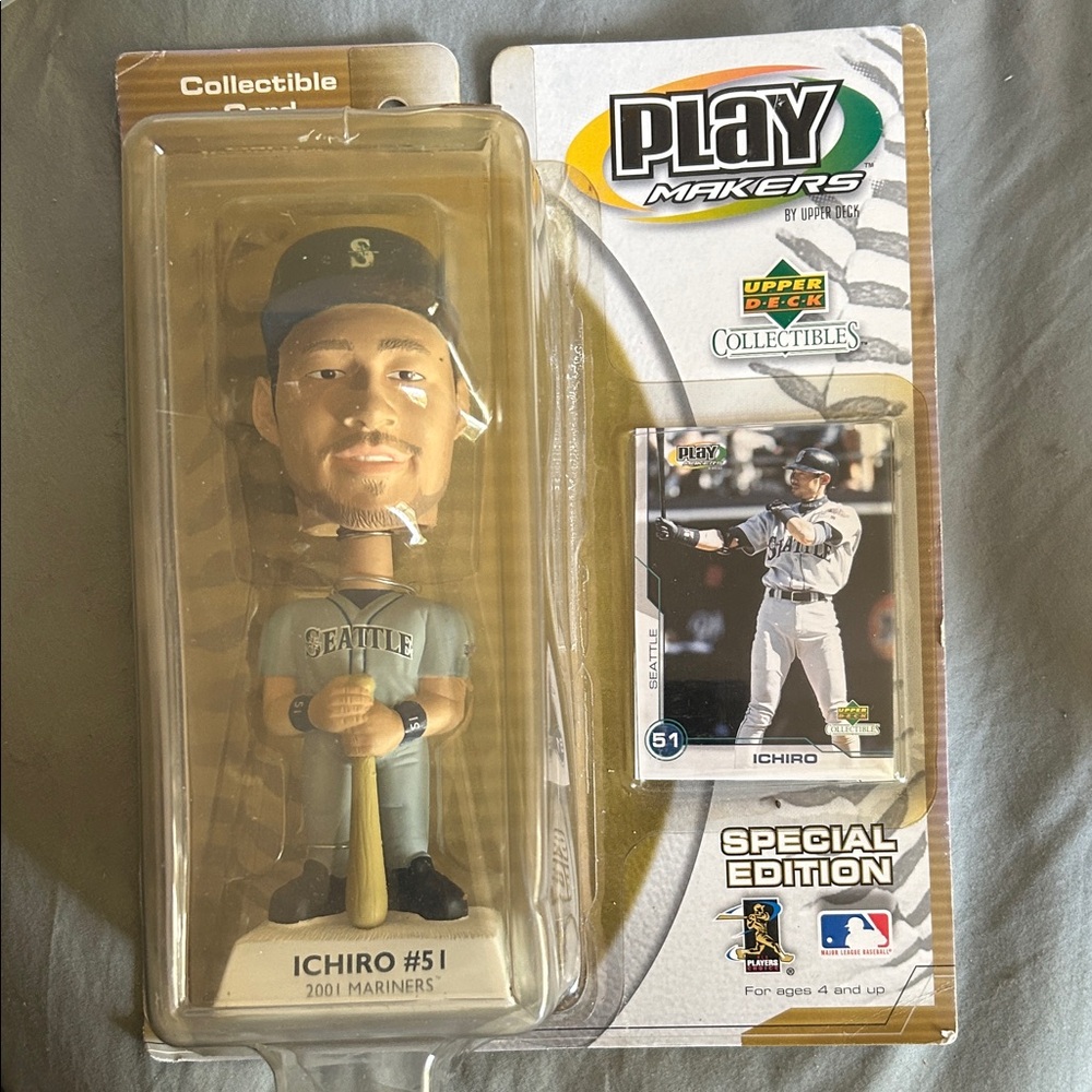 Ichiro Mariners Bobblehead and Card Set
